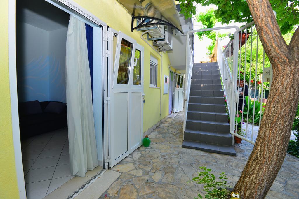 Apartments Veky 3 Split Exterior photo