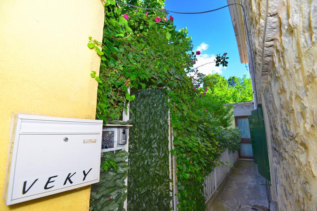 Apartments Veky 3 Split Exterior photo